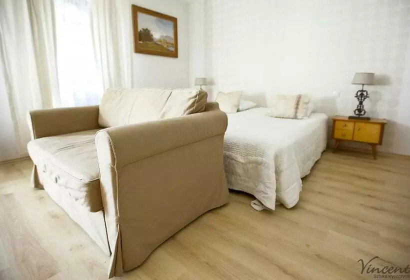 Standard-huone, Vincent