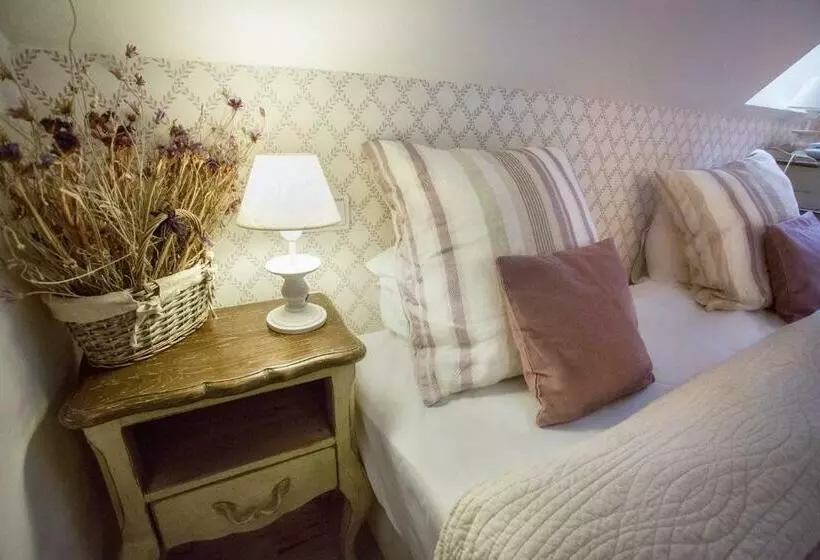 Standard-huone, Vincent