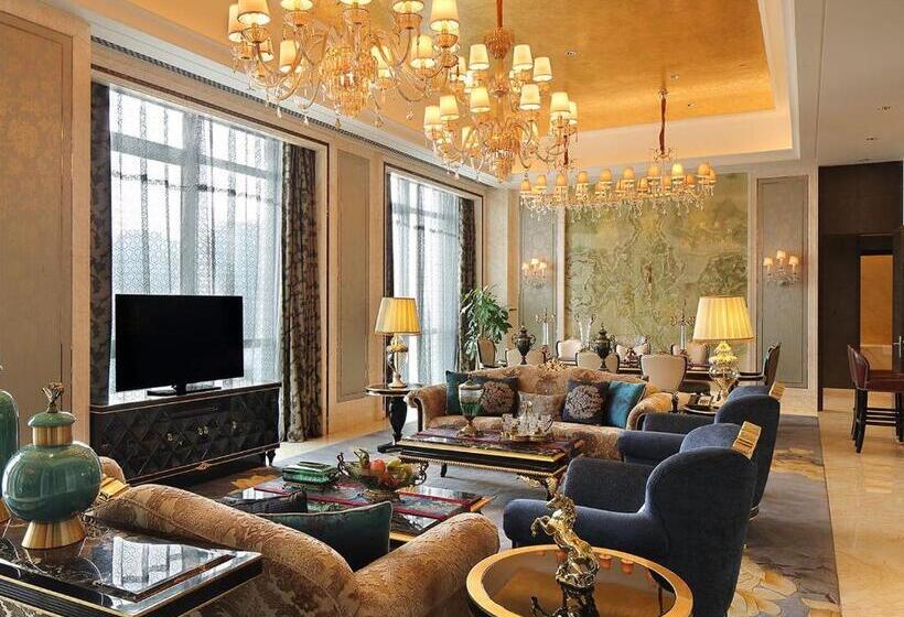 Номер Executive, Wanda Realm Neijiang