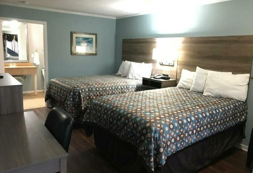 带2个双人床的标准工作室, Winton Inn & Suites