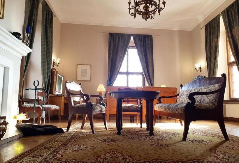 استودیوی استاندارد, Zamek Joannitów