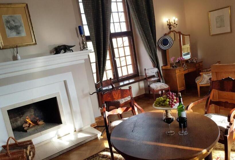 استودیوی استاندارد, Zamek Joannitów