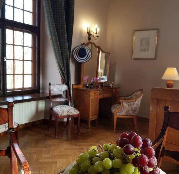 استودیوی استاندارد, Zamek Joannitów