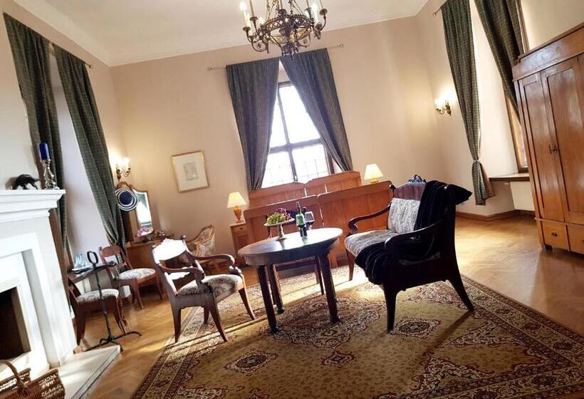 استودیوی استاندارد, Zamek Joannitów