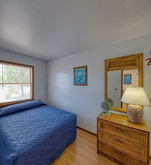 غرفة قياسية مزوَّدة بمطبخ, Sea Spray Motel