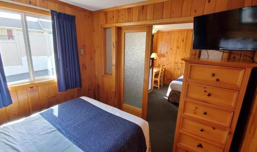 ２ベッドスイートルーム, The Lake Motel