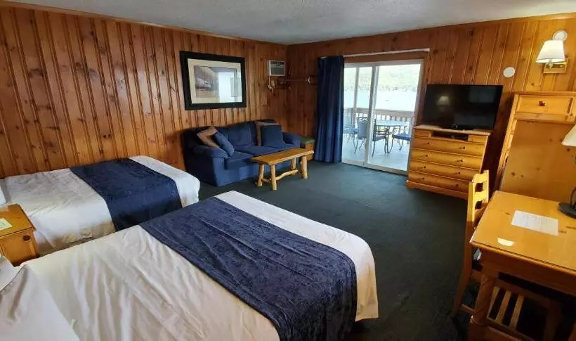 スイート, The Lake Motel