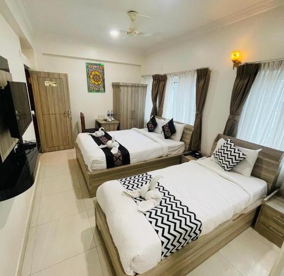 اتاق راحتی سه تخته, Janakpur Inn