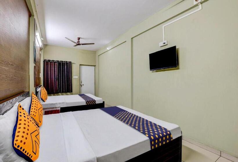 Трехместный Номер Классика, Oyo Hotel Sweet Dream