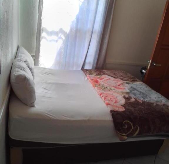 اتاق لوکس, 497 Orient Guest House