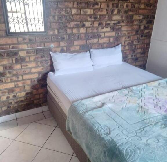 اتاق استاندارد با تراس, 497 Orient Guest House