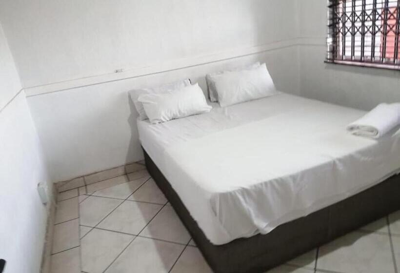 اتاق استاندارد با تراس, 497 Orient Guest House
