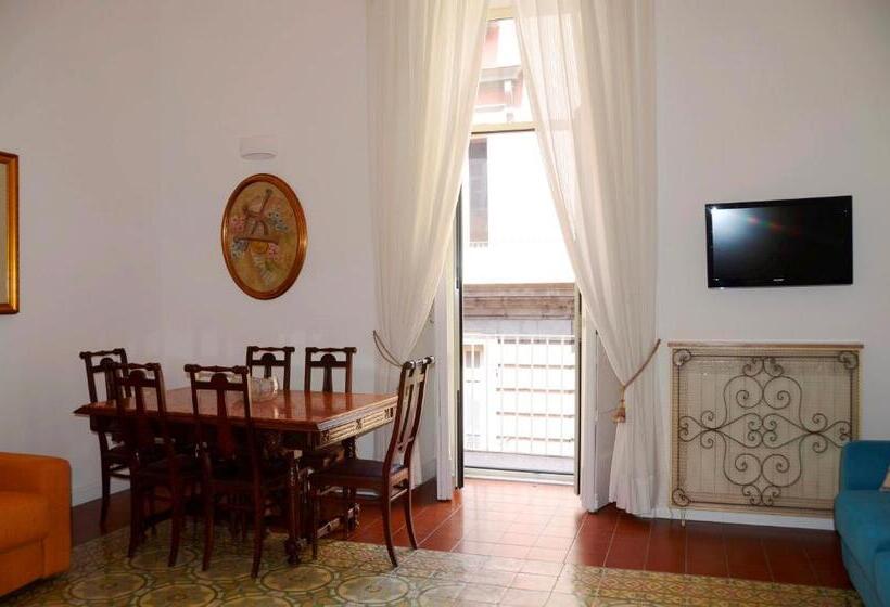 آپارتمان 1 خوابه با بالکن, Casa Cesira Incentro