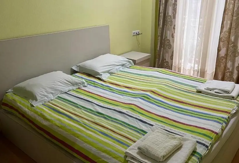 اتاق استاندارد, Rest House Tbilisi