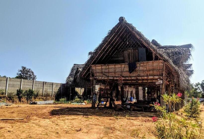エコノミールーム, Time Travellers Hostel