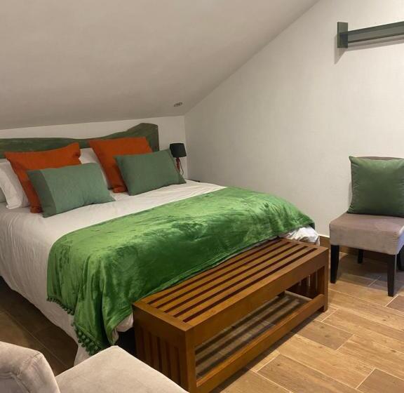 Номер Deluxe, Os Fentos