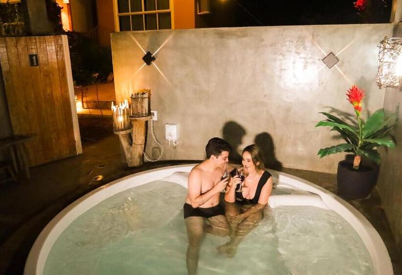 מיטת קינג בסוויטה, Pousada Matuto Sonhador