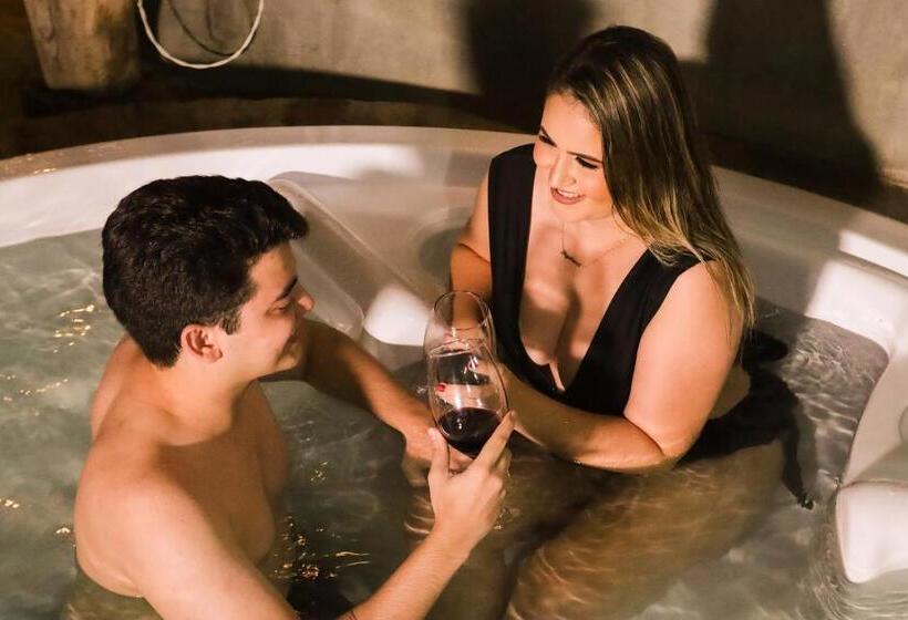 מיטת קינג בסוויטה, Pousada Matuto Sonhador