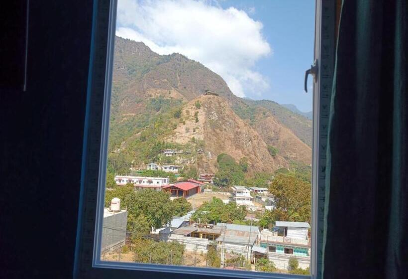 اتاق لوکس با چشمانداز شهر, Casa Chikuwa