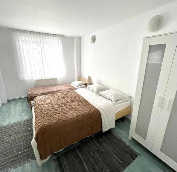 침실 2개 아파트, La Mama