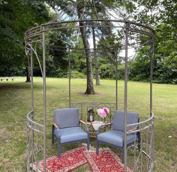 חדר סטנדרט נוף לגינה, Suite Romantique Au Château