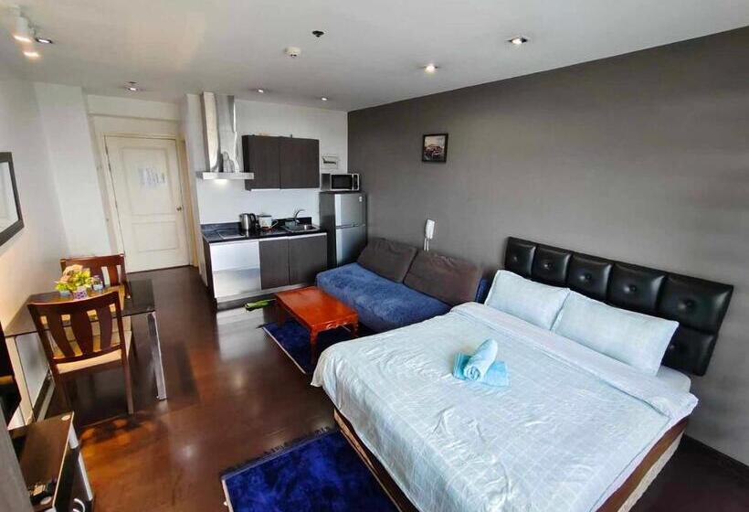 Studio Standard, The Gramercy Makati