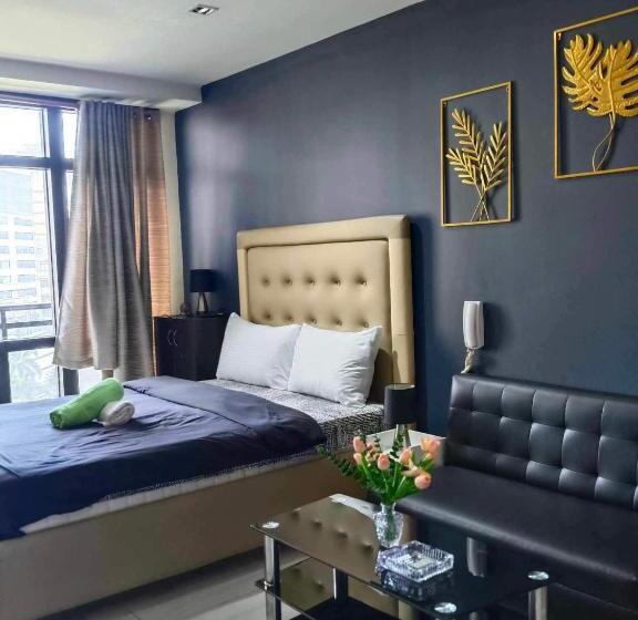 استودیوی استاندارد, The Gramercy Makati