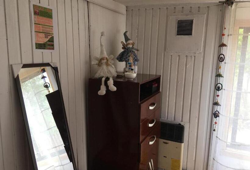 اتاق استاندارد با سرویس بهداشتی مشترک, Fran&emmaiii