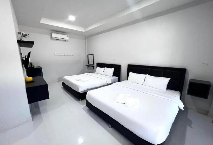 Standard Neljän Hengen Huone, บารอนรีสอร์ทสระแก้ว