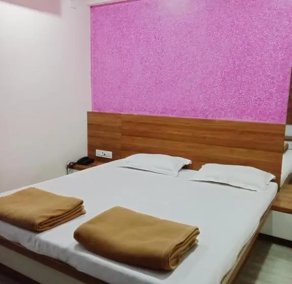 Deluxe-huone, Shreejay