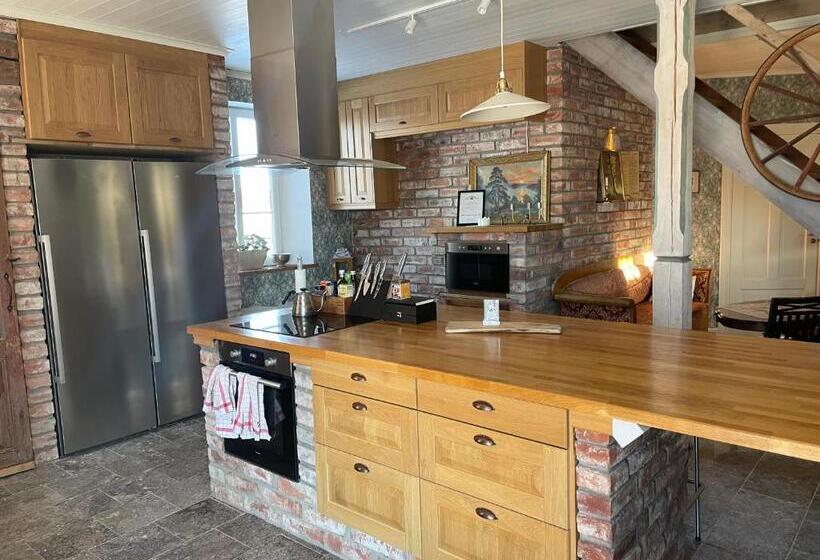 غرفة قياسية فردية حمام مشترك, Snällfäll Country Living   åkerbo Gård Charmigt Renoverad Flygel