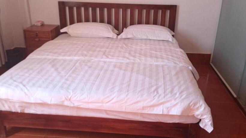 Номер Стандарт, 阳光客栈