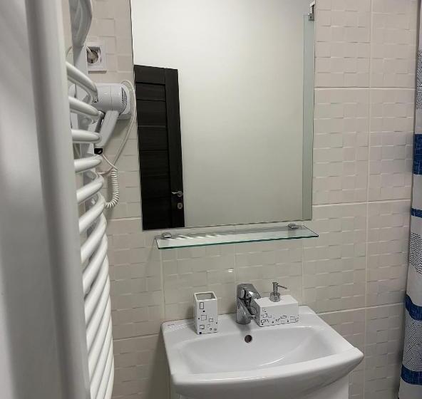 디럭스 룸, Gemasoti House