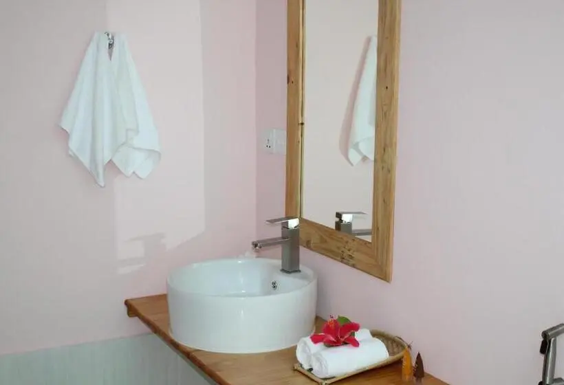 اتاق لوکس, Mamello Beach Club Maldives