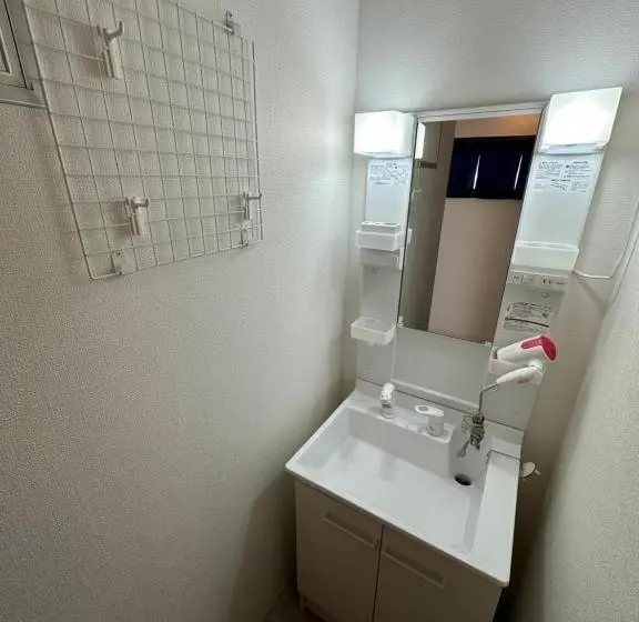 ルームシェアのワンベッド, ゴーゴーマリンホテル 東京千葉館山
