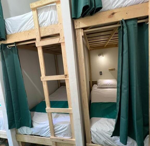 ルームシェアのワンベッド, Hostal Doña Cuca