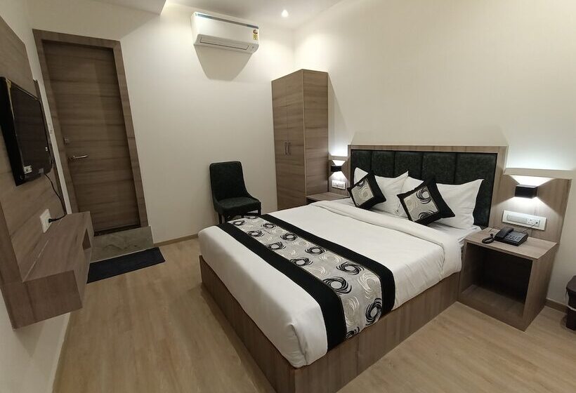 اتاق لوکس, Beverly Palace Santacruz   Near Bkc   Mumbai Airport T1