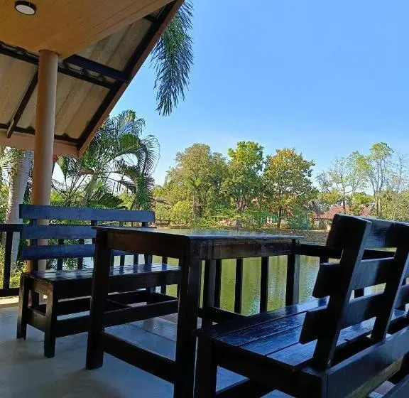 バルコニー付きデラックスルーム, Khao Yai Lake Hill Resort เขาใหญ่เลค ฮิลล์ รีสอร์ท
