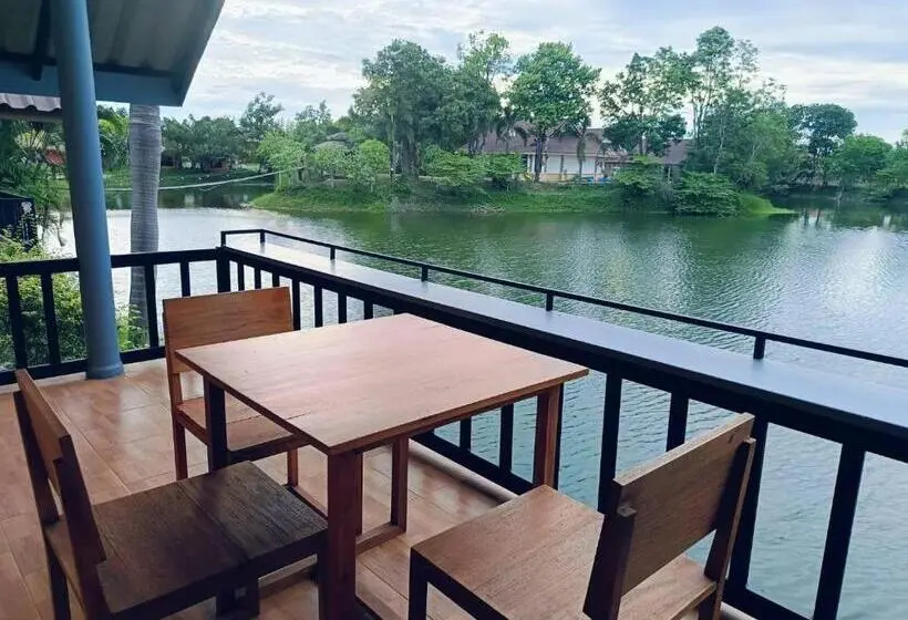 バルコニー付きデラックスルーム, Khao Yai Lake Hill Resort เขาใหญ่เลค ฮิลล์ รีสอร์ท