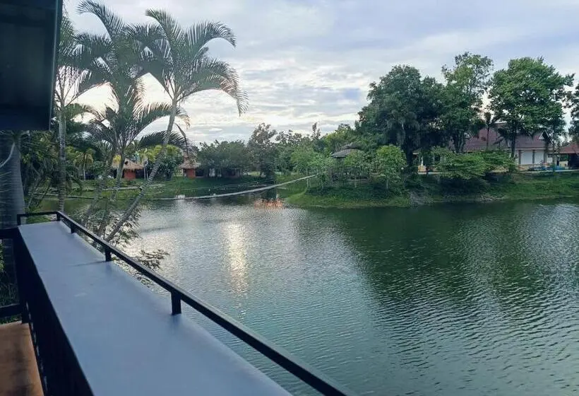 バルコニー付きデラックスルーム, Khao Yai Lake Hill Resort เขาใหญ่เลค ฮิลล์ รีสอร์ท