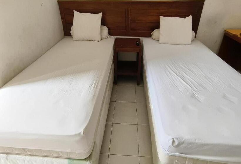 اتاق استاندارد, Oyo 93512 Umbuy Homestay