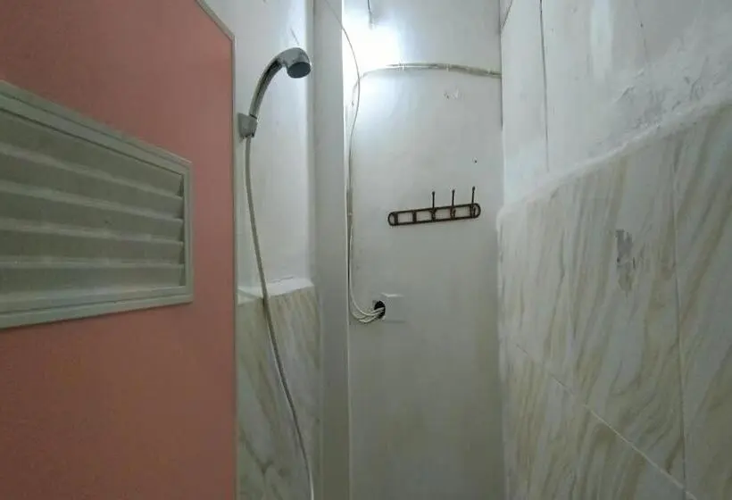 スタンダードルーム, Oyo 93512 Umbuy Homestay