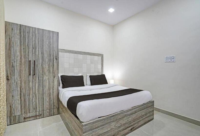 トリプルクラシックルーム, Oyo The Grand Rediance