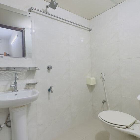 اتاق اکونومی, Rose Garden Palace Residential