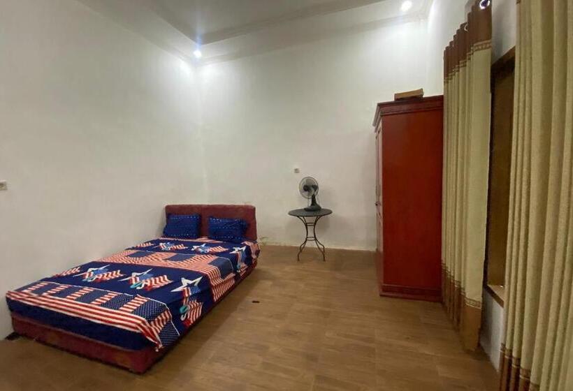 חדר סטנדרט, Spot On 93519 Kebun Manis Homestay