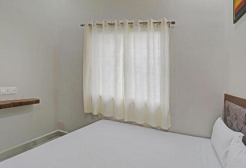 三人经典房间, Oyo Hotel Brown Hill