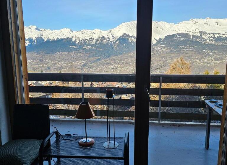 חדר סטנדרט עם מיטת קינג, Appartement Meublé à Louer à Nax