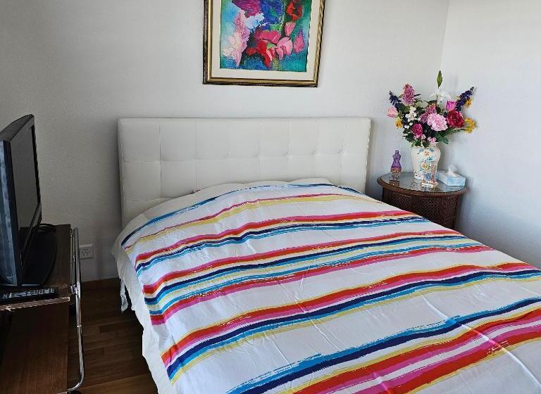 스탠다드 룸 킹사이즈 침대, Appartement Meublé à Louer à Nax