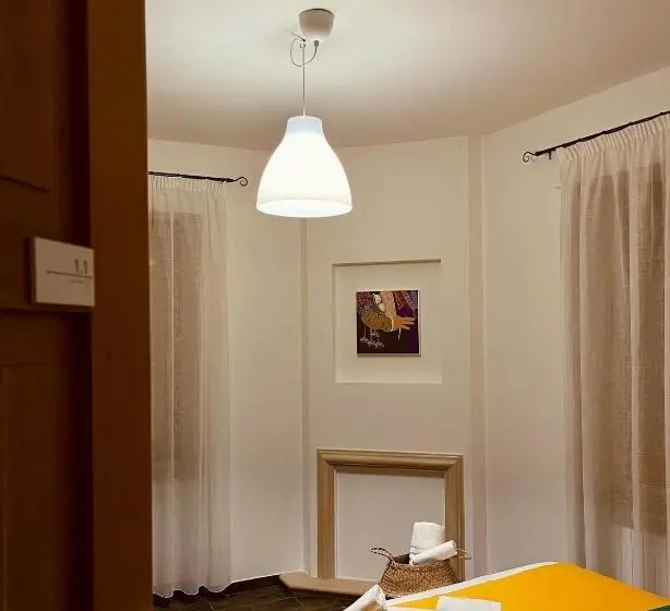 スタンダードルーム, Carrales Guest House