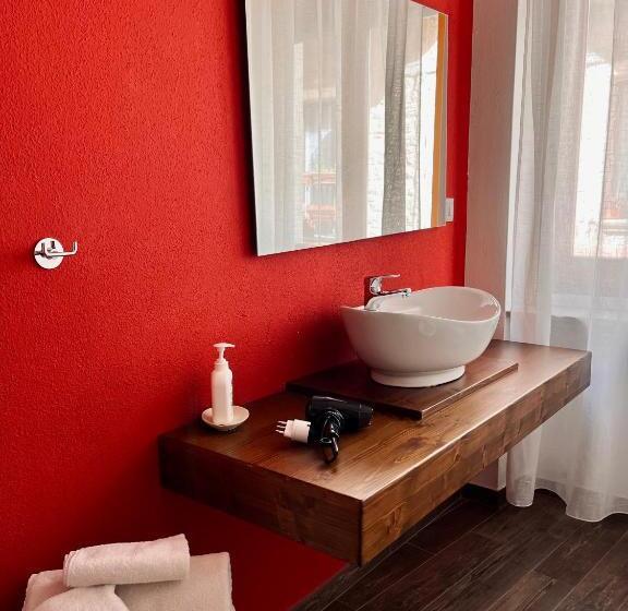 חדר סטנדרט עם מרפסת, Carrales Guest House